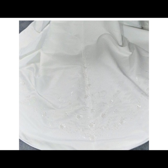 St Tropez wedding gown - Picture 6 of 8